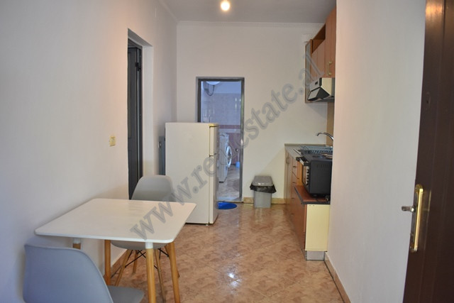 Studio me qira prane Kompleksit Grand ne Tirane
